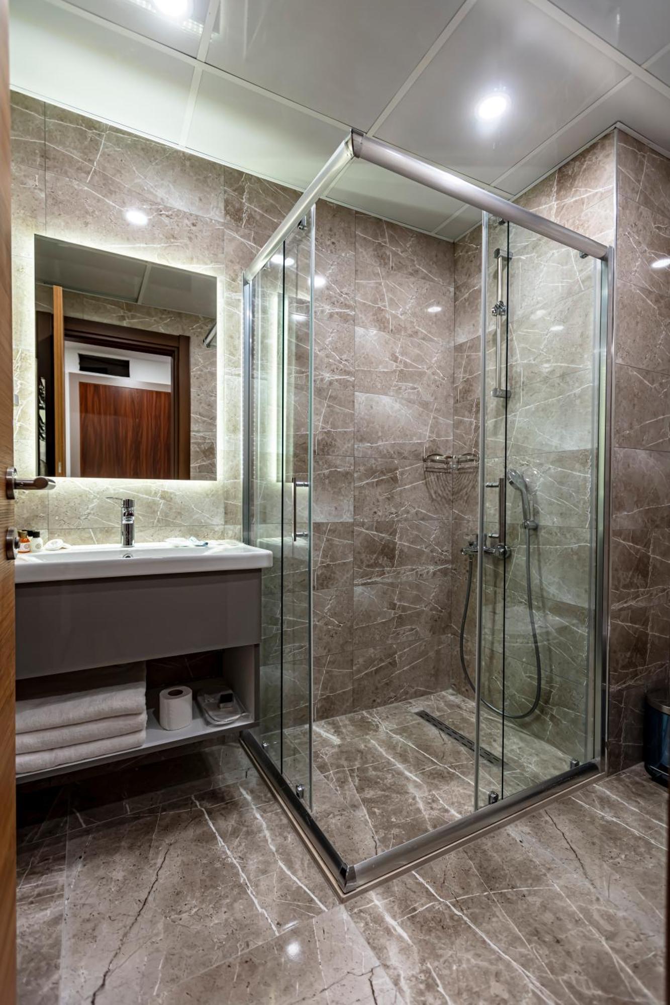 Grand Hamit By Karadayi Airport Hotel Arnavutkoy Bagian luar foto