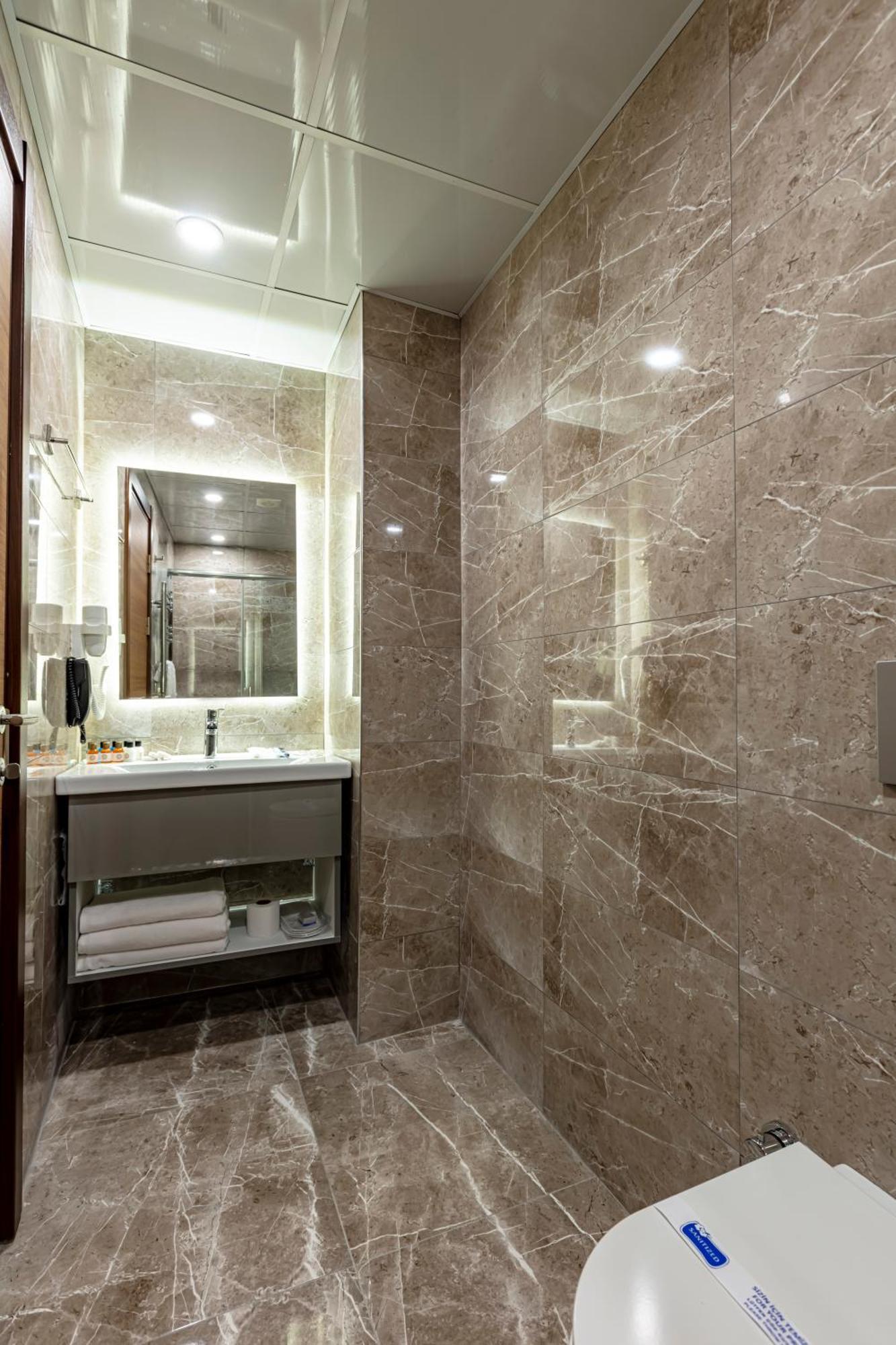Grand Hamit By Karadayi Airport Hotel Arnavutkoy Bagian luar foto