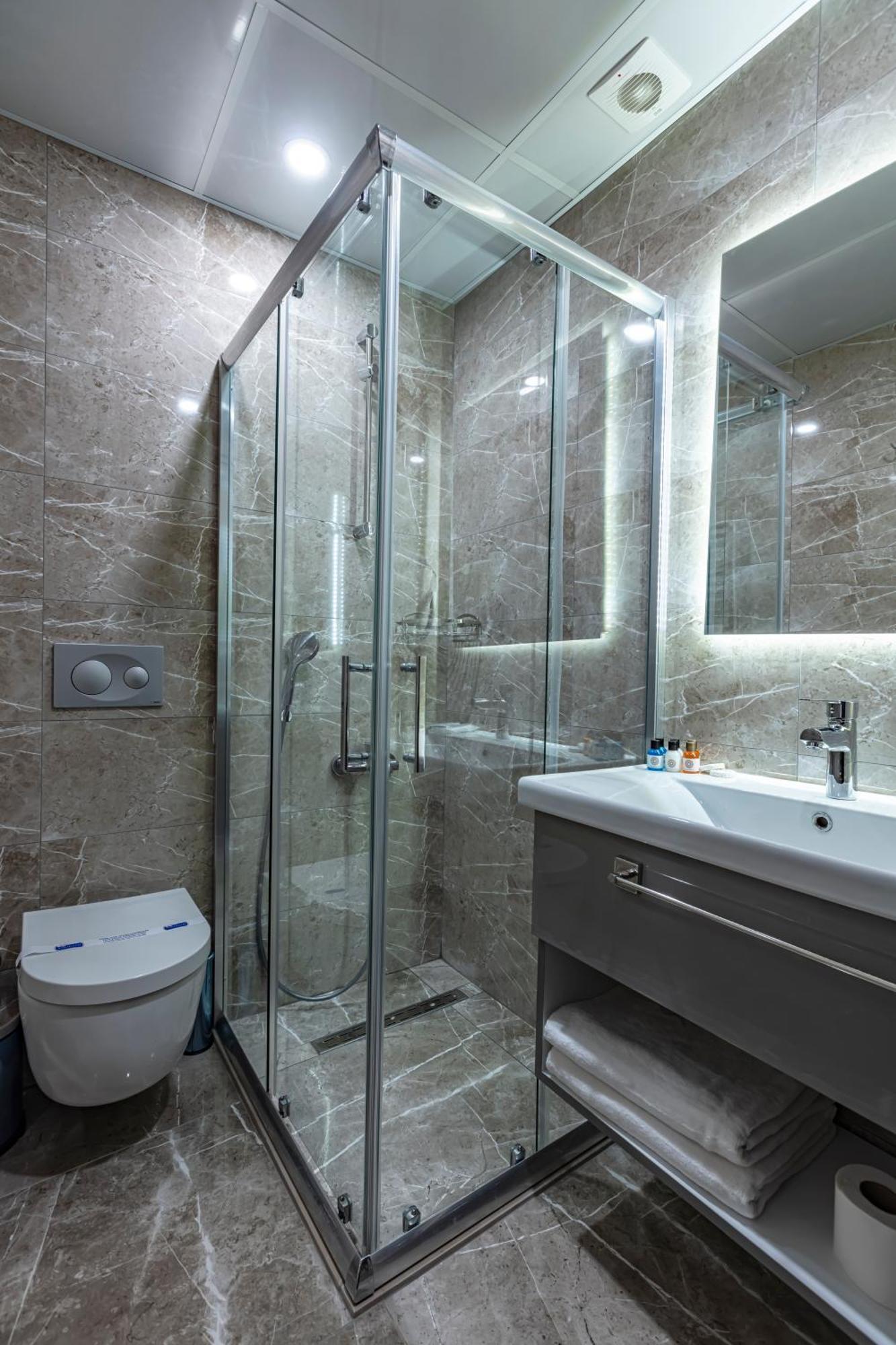 Grand Hamit By Karadayi Airport Hotel Arnavutkoy Bagian luar foto