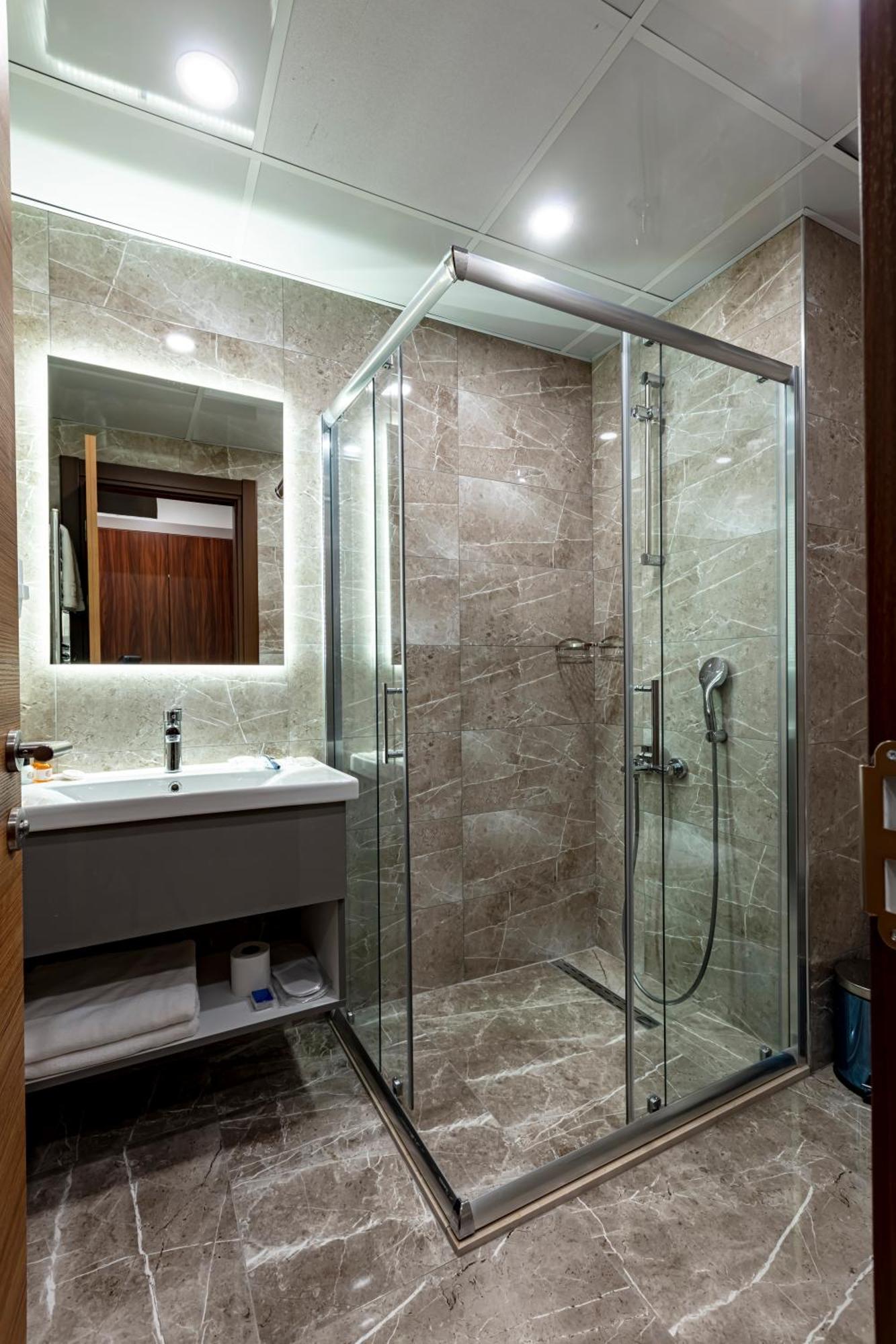 Grand Hamit By Karadayi Airport Hotel Arnavutkoy Bagian luar foto